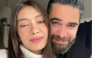 Neslihan Atagül’ün Ayna Pozuna Sanal Medyadan Beğeni Yağdı!