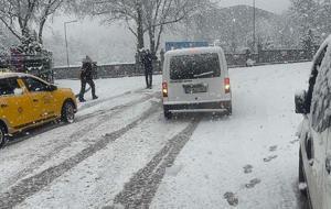 Araçlar yolda kaldı