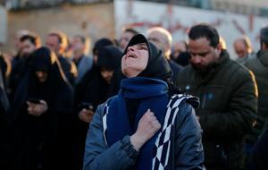 Hamaney'in ölümü sonrası yüzlerce kişi sokağa indi: ABD ve İsrail'e lanet yağdı