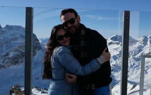 Faruk Sabancı da Akıma Katıldı! Sabancı ve Bilgiç’in Aşk Dolu Karesi Hayranlarını Mest Etti