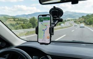 ARAÇ İÇİ TELEFON TUTUCU YASAK MI? Hangi telefon tutucular yasak kapsamına giriyor? Bakanlıktan '21 bin TL ceza iddialarına' açıklama