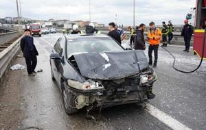 SON DAKİKA... TEM'de zincirleme kaza: Araçlar kağıt gibi ezildi