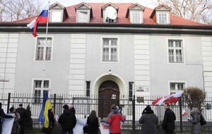 Bir ilginç ‘konsolosluk’ kavgası: Rusya ‘bizim’ deyince, binanın elektrik ve gazını kesti