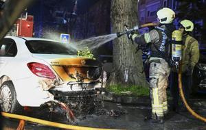  15 lüks araç alev alev yandı!