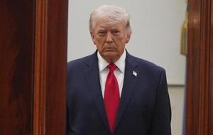 İran: Basra Körfezi kumar yeri değil, Arap liderler Trump'a anlatmalı