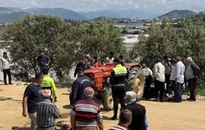 Devrilen traktörün sürücüsü hayatını kaybetti