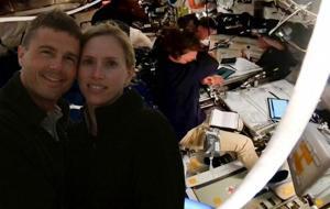 Uzayda ağlatan vefa! Boğazları düğümleyen anons: O an gözyaşlarını tutamadılar...