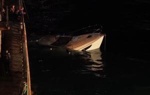 Üsküdar'da gemiye çarpan tekne battı: 5 kişi kurtarıldı