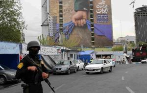 Gözler bir kez daha kilit noktada! Tahran'dan afiş ile Hürmüz mesajı: Sonsuza dek İran’ın elinde...