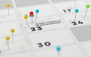 23 NİSAN RESMİ TATİL Mİ? 23 Nisan hangi güne denk geliyor? 22 Nisan yarım gün mü tatil?