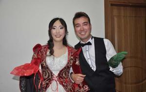 Güney Koreli turist Mersin'e gelin geldi