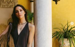 Uzak Şehir'in Zerrin'i Dilin Döğer'den yeni pozlar