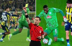 Fenerbahçe - Çaykur Rizespor maçındaki tartışmalı pozisyon için net yorum! Gol iptali...