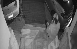 Sokak ortasında nabzı durdu: Bayıldığını gören kişi ise yardım etmeden geçti