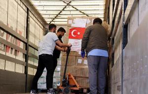 İran'a 6 yardım TIR'ı daha gönderildi