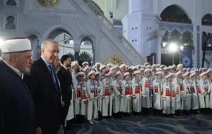 Cumhurbaşkanı Erdoğan, Çamlıca Camii'nde 333 hafızın icazet törenine katıldı