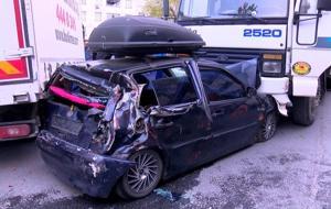 Park halindeyken sürüklenen kamyon 8 araca çarptı