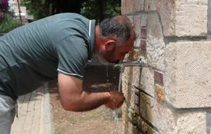  Termometreler 35 dereceyi gösterdi