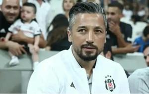 İlhan Mansız yeni imajıyla ortaya çıktı! Nişantaşı’nda dikkat çeken görüntü