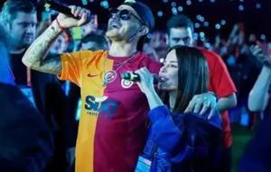 Simge Sağın’ı Kızdıran Soru: “Bu Aralar Sadece Müzik”