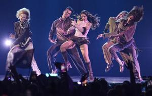 Komşu Bulgaristan, 2026 Eurovision’u “Bangaranga” ile kazandı! O mesaj sonrası merak edildi: Dara’nın eşi Türk mü?