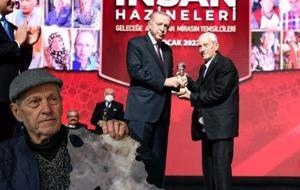 Parşömenin son büyük temsilcisi vefat etti