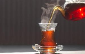 Çay Neden Bayatlar? İşin Aslı Aslında Çok Basit