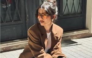 Helin Kandemir sezonu açtı! Kırmızı bikinisiyle hayran bıraktı