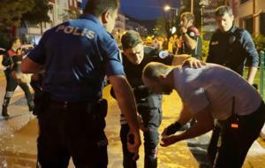 Kızını kaçıran gencin kulağını kesti! Polisin müdahalesi facia önledi