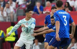 Portekiz tur atladı: Ronaldo tarihe geçti