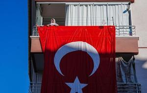 15 Temmuz gecesini anlattı: Kızının cenazesini beklerken oğlunu şehit verdi