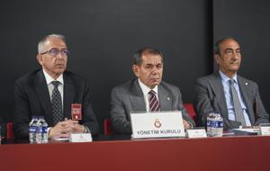 Galatasaray Kulübü Başkanı Dursun Özbek, transfer eleştirilerine cevap verdi