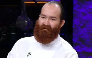 Evinde Ölü Bulunmuştu! Şef Eren Kaşıkçı Son Yolculuğuna Uğurlanıyor! Acılı Anne Yakınlarının Yardımıyla Ayakta Durabildi