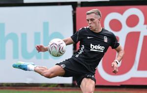 Beşiktaş’ta Leandro Trossard, mesaiye başladı