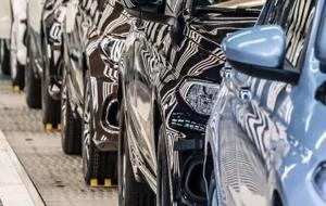 Otomotiv devinden geri çağırma! Yüz binlerce araç risk altında