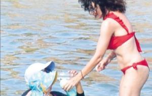 Songül Öden’den Bodrum’da Aile Tatili! Kızı Sone Larin’le Keyifli Anlar