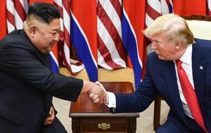 Trump’tan sürpriz 'tatbikat' hamlesi geldi! Kuzey Kore’ye jest, Güney Kore’ye ‘İran’ sitemi…