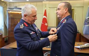 Hava Kuvvetleri Komutanlığı'nda devir teslim
