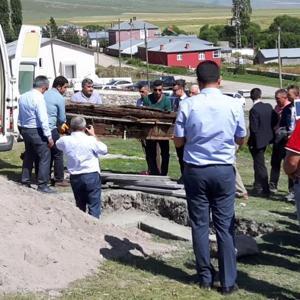 Rus subay Karloviç, yine Ardahana defnedildi