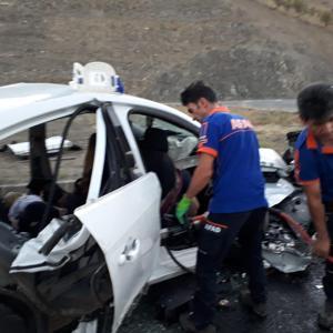 Erzincanda katliam gibi kaza: 3ü çocuk, 7 ölü, 3 yaralı