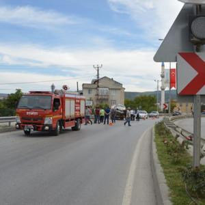 Sinopta takla atan otomobilin sürücüsü yaralandı