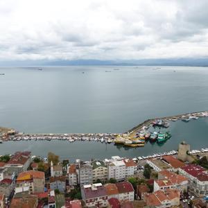 Sinopta kestane karası nedeniyle balıkçılar denize açılamadı