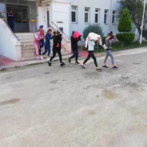 Fuhuş şüphelisi 31 yabancı uyruklu kadın, sınır dışı edildi