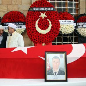 Kazada şehit olan uzman onbaşı, Düzcede son yolculuğa uğurlandı