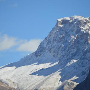 Hakkari dağlarına kar yağdı