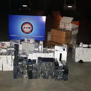 Kargo firmasına ait TIRda, 10 bin 120 paket kaçak sigara ele geçti