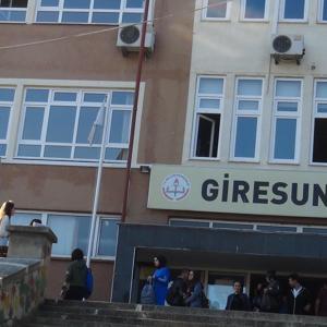 Liseli Buğra, kız öğrencinin şakalaşırken attığı yumrukla öldü