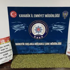 Otomobilde esrar ele geçirildi