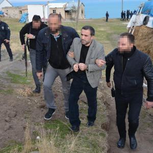 4 kişinin cinayet hükümlüsü, evdeki kuyuda yakalandı
