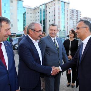 Vali Çeber, göreve başladı